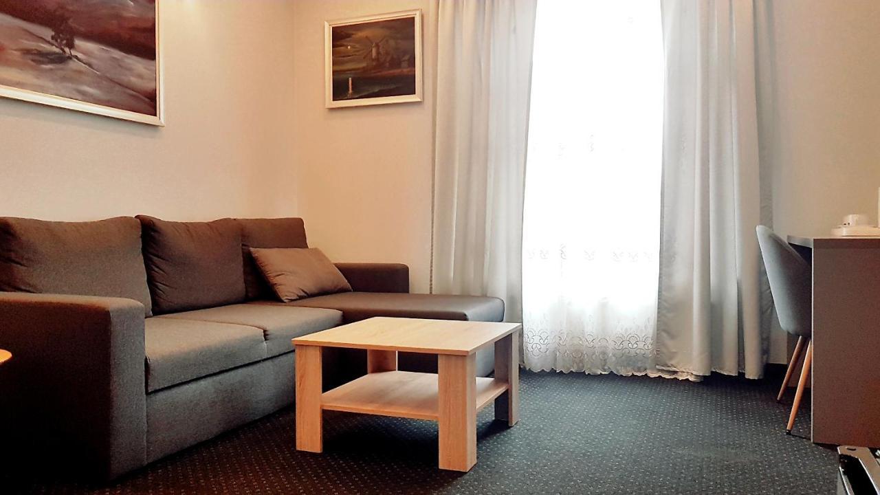 Euro Aparthotel Tarnow Exterior photo