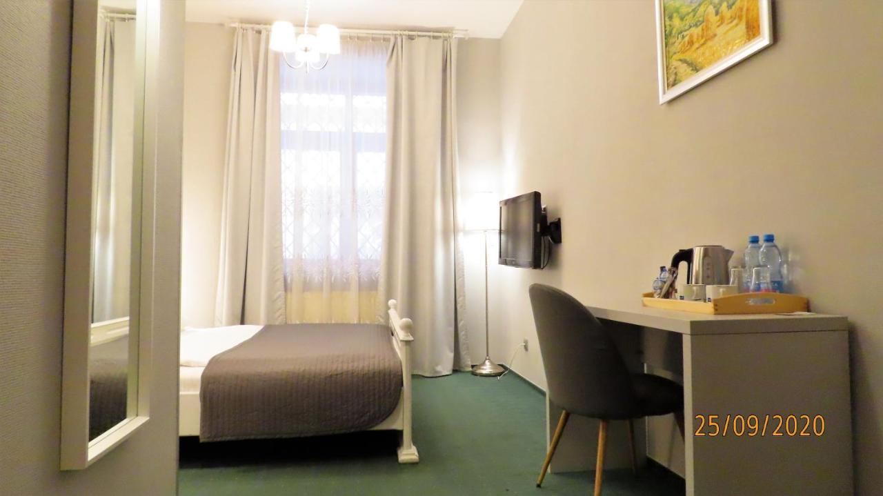 Euro Aparthotel Tarnow Room photo